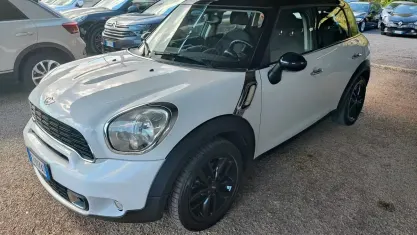 Usata Mini Cooper D Countryman 143 CV (105 kW) 2012 Bianco SUV