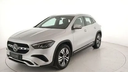 Gebraucht Mercedes GLA180 Advanced 116 PS (85 kW) 2024 Grau SUV