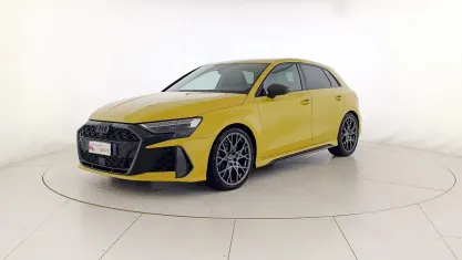 Usata Audi RS3 Ambiente 400 CV (294 kW) 2025 Giallo pitone metallizzato Berlina
