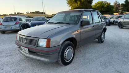Usata Opel Corsa 45 CV (33 kW) 1989 Grigio Berlina