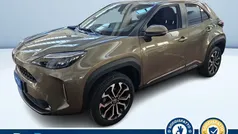 Bronzo metallizzato Usata 2022 Toyota Yaris Hybrid Trend | 22.200 € (Buon prezzo)