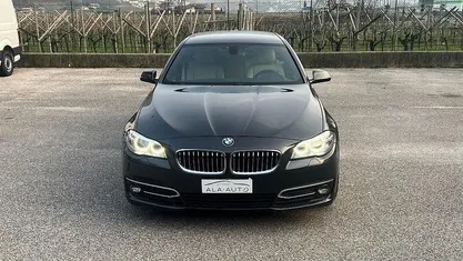 Usata BMW 520 Luxury Line 190 CV (139 kW) 2018 Blu Station wagon
