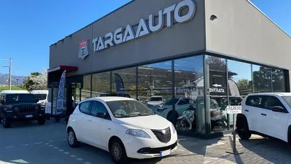Usata Lancia Ypsilon Silver 95 CV (69 kW) 2014 Utilitaria