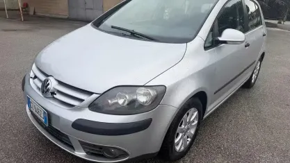Usata VW Golf Plus Cross Sportline 105 CV (77 kW) 2006 Grigio Monovolume