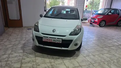 Usata Renault Clio IV Dynamique 103 CV (75 kW) 2012 Bianco Berlina