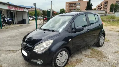 Usata Opel Agila Enjoy 68 CV (50 kW) 2012 Nero Utilitaria
