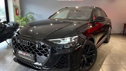 Usata 2025 Audi RS Q8 S-Line SUV | 154.999 €