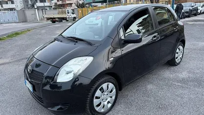 Usata Toyota Yaris 69 CV (50 kW) 2009 Nero Utilitaria