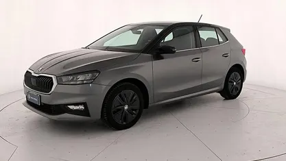 Grigio graphite metallizzato nero tulipa Usata 2023 Skoda Fabia Style Tre volumi | 14.500 € (Buon prezzo)