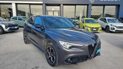 Usata Alfa Romeo Stelvio Veloce 209 CV (153 kW) 2023 Grigio SUV