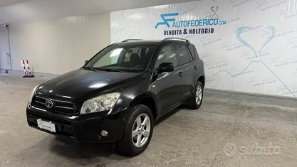 Usata 2006 Toyota RAV4 Luxury SUV | 3990 € (Super prezzo)