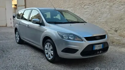Usata Ford Focus 110 CV (80 kW) 2008 Grigio Station wagon