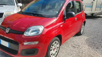 Usata Fiat Panda Easy 69 CV (50 kW) 2015 Rosso Utilitaria