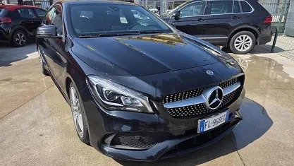 Begagnad Mercedes CLA200 Premium 136 HK (100 kW) 2017 Svart Kombi