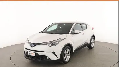 Begagnad Toyota C-HR Active 122 HK (89 kW) 2017 Vit SUV