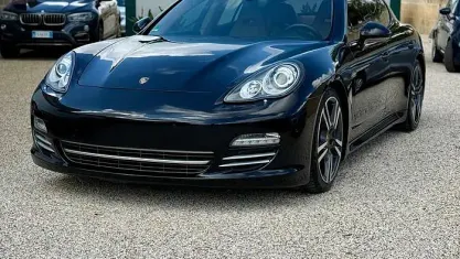 Usata Porsche Panamera Platinum Edition 250 CV (183 kW) 2013 Nero Utilitaria