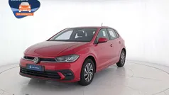 Kings red metallizzato Usata 2023 VW Polo Life Tre volumi | 18.750 € (Buon prezzo)