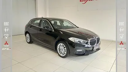 Nero Usata 2023 BMW 118 Advantage Due volumi | 29.890 € (Ottimo prezzo)