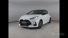 Bianco Usata 2021 Toyota Yaris Hybrid Style Tre volumi | 17.900 € (Buon prezzo)