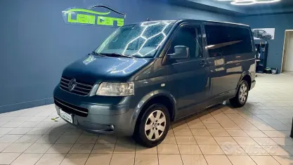 Usata VW Multivan Comfortline 131 CV (96 kW) 2007 Grigio Monovolume