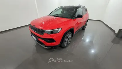 Begagnad Jeep Compass Summit 131 HK (96 kW) 2024 Röd SUV