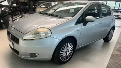 Usata Fiat Grande Punto 77 CV (56 kW) 2008 Grigio Utilitaria