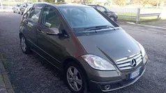 Usata 2010 Mercedes A180 Tre volumi | 4500 € (Buon prezzo)