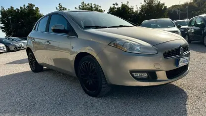 Usata Fiat Bravo 120 CV (88 kW) 2010 Grigio Utilitaria