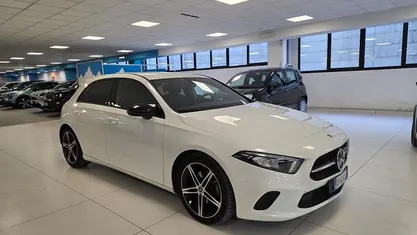 Bianco Usata 2021 Mercedes A180 Edition Due volumi | 19.900 € (Super prezzo)