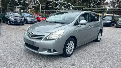 Usata Toyota Verso 132 CV (97 kW) 2013 Monovolume