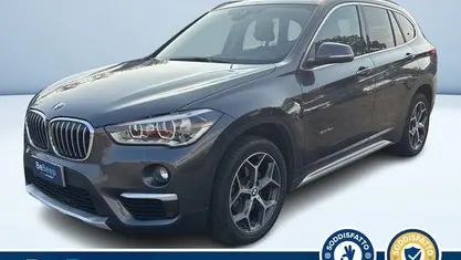 Grigio scuro metallizzato Usata 2017 BMW X1 xLine SUV | 20.900 € (Buon prezzo)