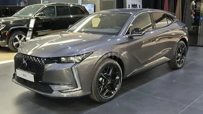 Grigio Nuova 2025 DS Automobiles DS4 Tre volumi | 31.900 € (Buon prezzo)