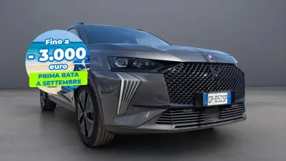Usata DS Automobiles DS7 Crossback Performance Line Plus 225 CV (165 kW) 2023 Grigio platino SUV