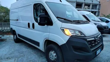 Usata Opel Movano 140 CV (102 kW) 2024 Bianco Furgone