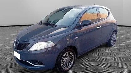 Usata Lancia Ypsilon Silver 69 CV (50 kW) 2017 Utilitaria