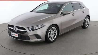 Usata Mercedes A180 116 CV (85 kW) 2020 Grigio Berlina