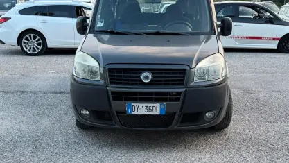 Usata Fiat Doblò 77 CV (56 kW) 2009 Marrone Monovolume