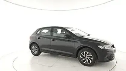 Usata VW Polo Life 95 CV (69 kW) 2025 Grigio Utilitaria