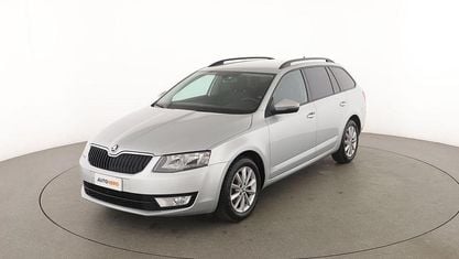 Begagnad Skoda Octavia Executive 110 HK (80 kW) 2016 Silver Halvkombi