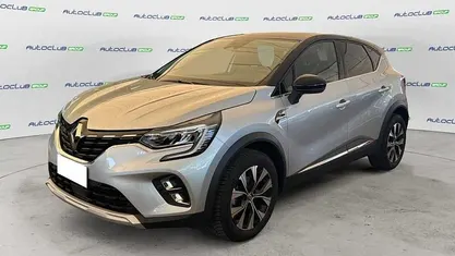 Grigio Usata 2024 Renault Captur Techno SUV | 18.900 € (Buon prezzo)