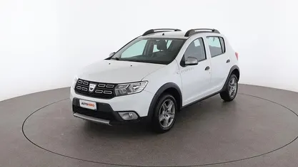 Bianco Usata 2016 Dacia Sandero Stepway Due volumi | 10.299 € (Cara)