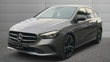 Käytetty Mercedes B180 116 HP (85 kW) 2021 Harmaa Tila-auto