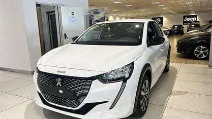 Usata Peugeot e-208 Active 56 kW (77 CV) 2024 Bianco Utilitaria