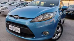 Blu/azzurro Usata 2012 Ford Fiesta Business Edition Due volumi | 2900 € (Ottimo prezzo)