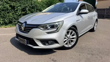 Usata Renault Mégane GrandTour 110 CV (80 kW) 2019 Grigio Station wagon