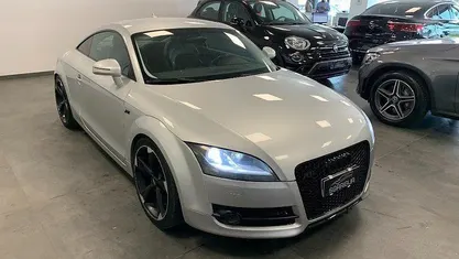 Begagnad Audi TT S-Line 200 HK (147 kW) 2007 Grå Sportkupé