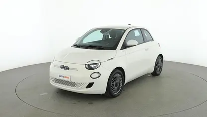 Usata Fiat 500e Passion 86 kW (118 CV) 2021 Bianco Utilitaria