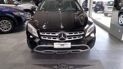 Usata Mercedes GLA200 Premium 136 CV (100 kW) 2018 Nero SUV