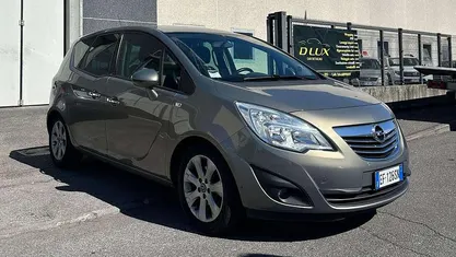 Usata Opel Meriva 120 CV (88 kW) 2011 Monovolume