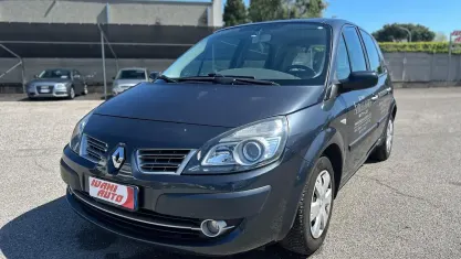 Usata Renault Scénic III Dynamique 110 CV (80 kW) 2009 Grigio Monovolume